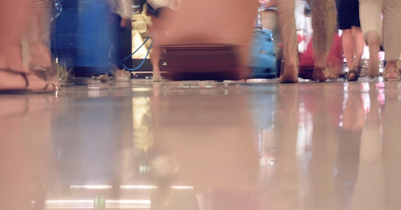 Panne informatique mondiale paralyse les aéroports : chaos et retards en série